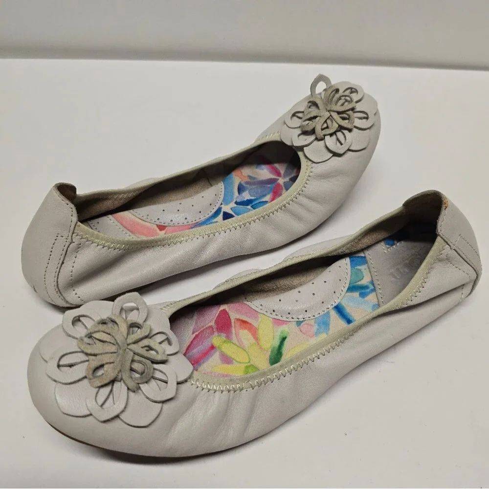 Born Women's Light Gray Julianne Floral Ballet Flats Women's Size 9